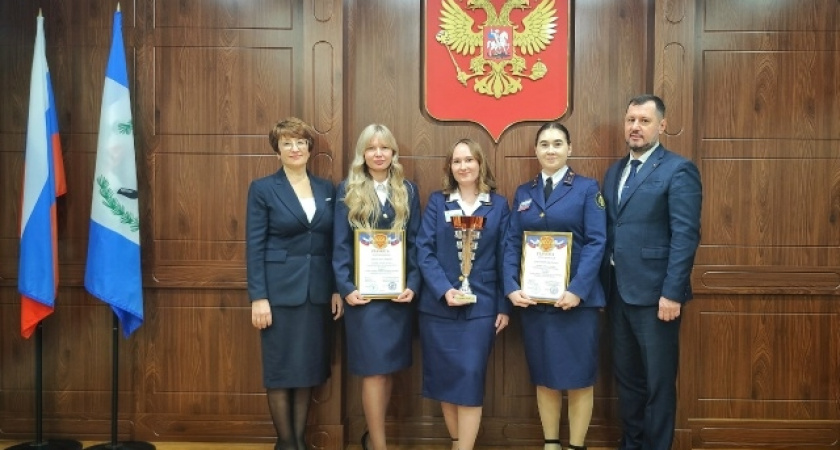    Секретарь из Усольского городского суда заняла второе место на областном конкурсе