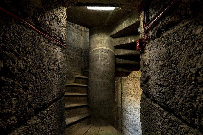 Винтовая лестница башни Свэй.