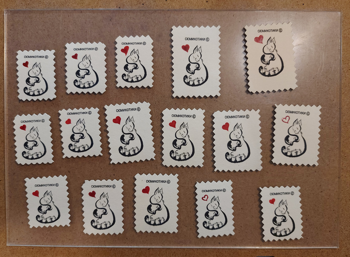 Здравствуйте все, кто заглянул на этот канал! Если вы здесь впервые, то давайте познакомимся. Я Ольга Сюмиот, автор Сюмикотиков. Всё, что вы видите здесь и в магазине, делает один человек. Иногда с помощью мамы, близкого окружения, друзей и подписчиков. Но в основном это мои собственные творения: от идеи до воплощения в рисунках и текстах. Очень рада приветствовать вас!