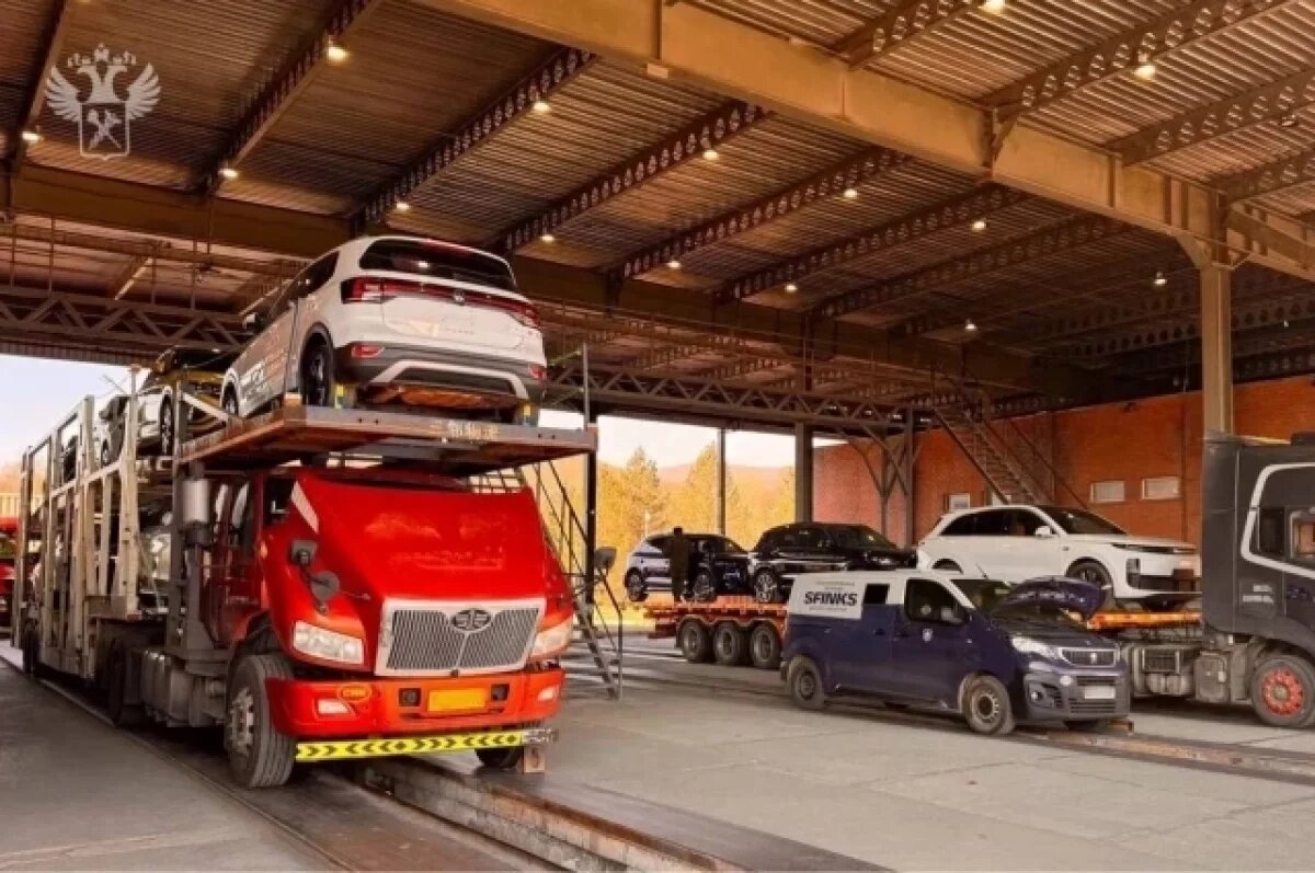    Таможня Уссурийска оформила в 4 раза больше машин, чем год назад