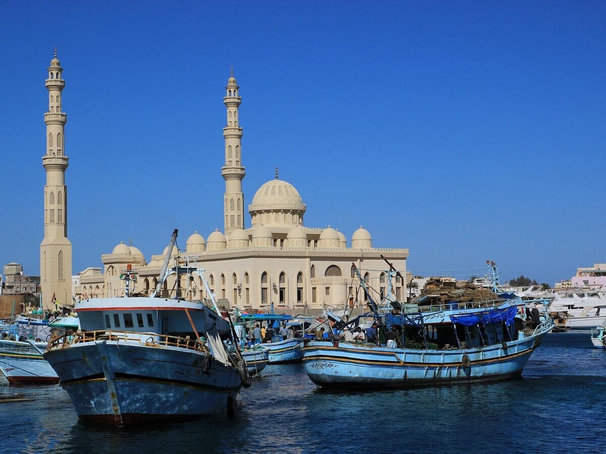    Мечеть в порту Хургады © Pixabay / reesorts