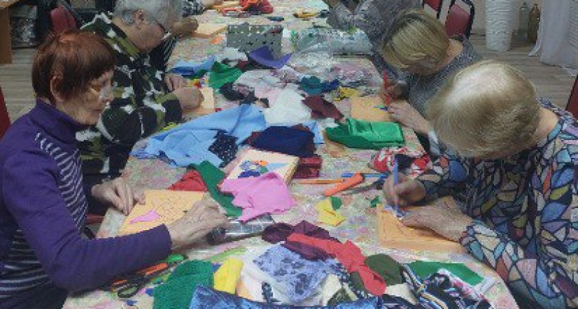    В Усолье-Сибирском пенсионеры освоили японское рукоделие
