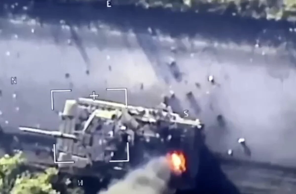    Подбитый Abrams.