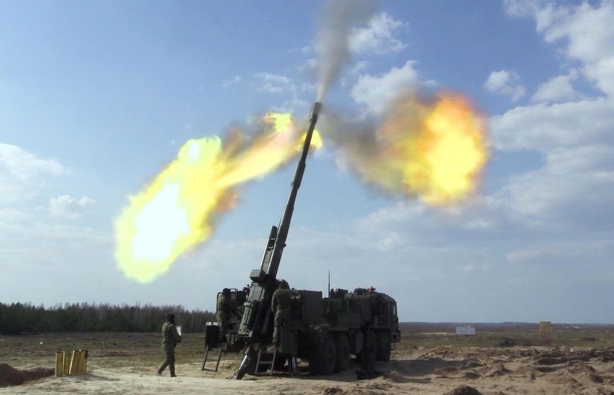     Колёсная гаубица 2С43 «Мальва» / РИА Новости / Пресс-служба Минобороны РФ