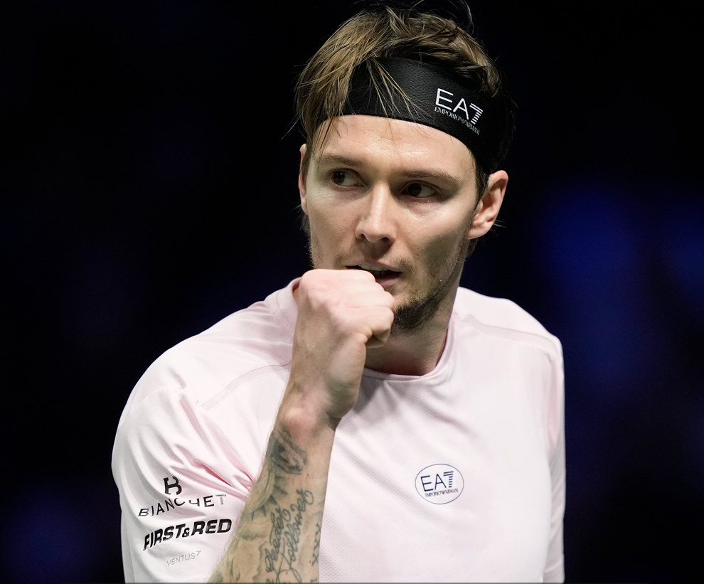 ATP Paris 2025 (Хард в помещении ) 1/8 финала победа над Тейлором Фрицом
