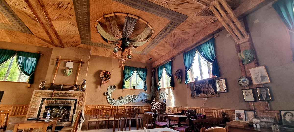 холл в отеле "Latif", Самарканд