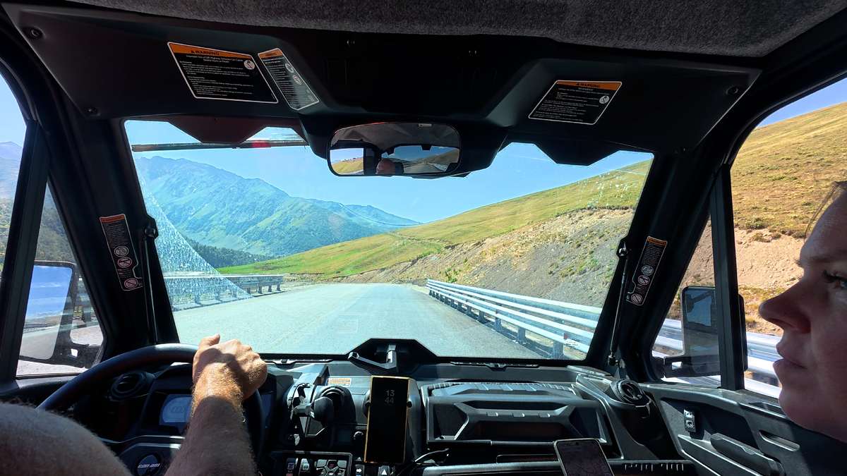 начало участка автодороги Архыз - Красная Поляна