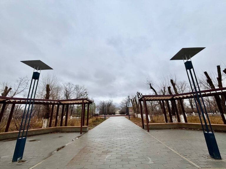    В Соль-Илецке обновили сквер на улице Карла Маркса Оренбуржье