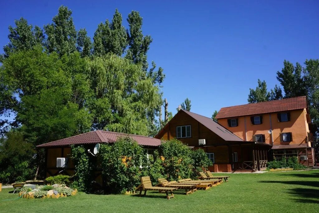 Рыболовецкая база...