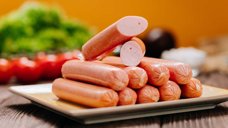 Сосиски «Молочные»: что скрывается за нежным названием?