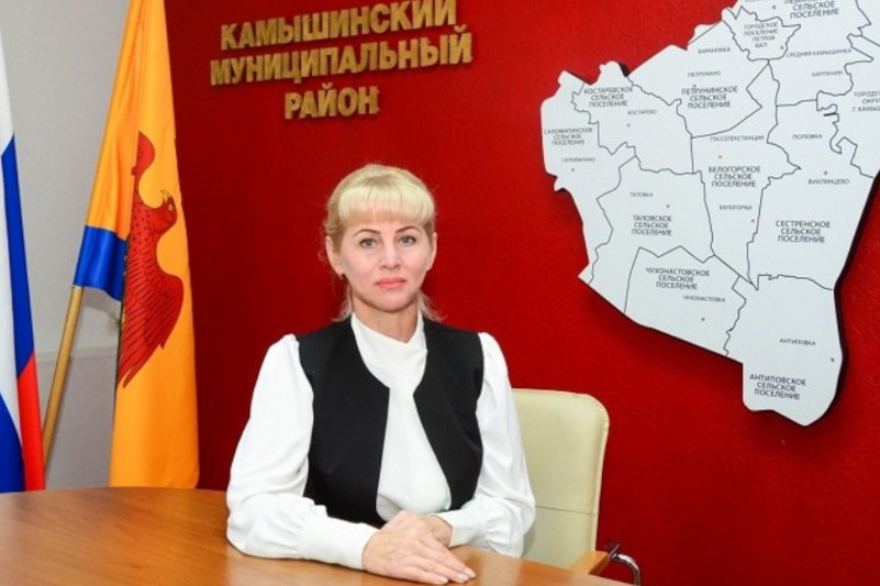    Глава Камышинского района Елена Береговая