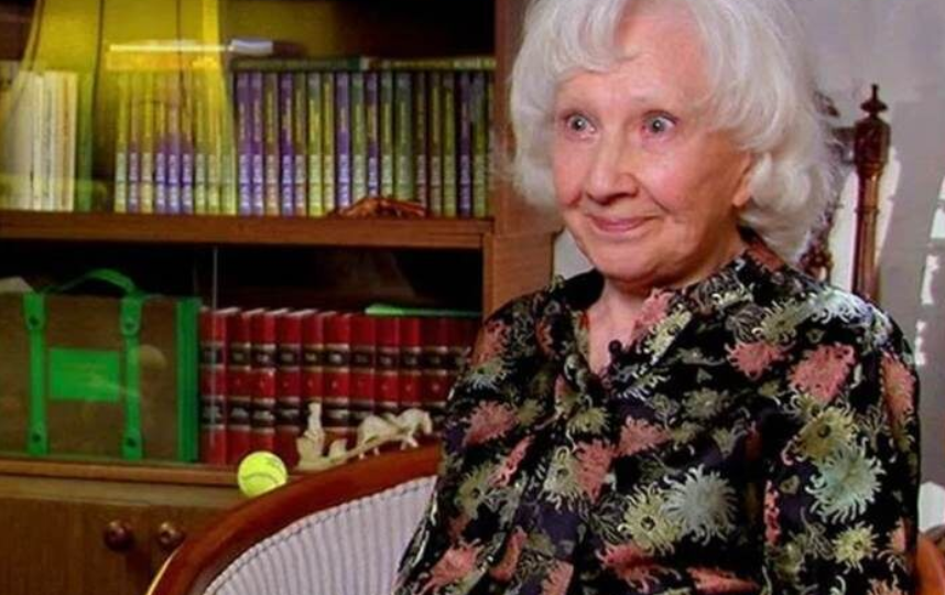 Людмила Аринина отметила 99-летие! Узнаёте художницу из фильма «Почти смешная история»? Какие люди! Глава 37