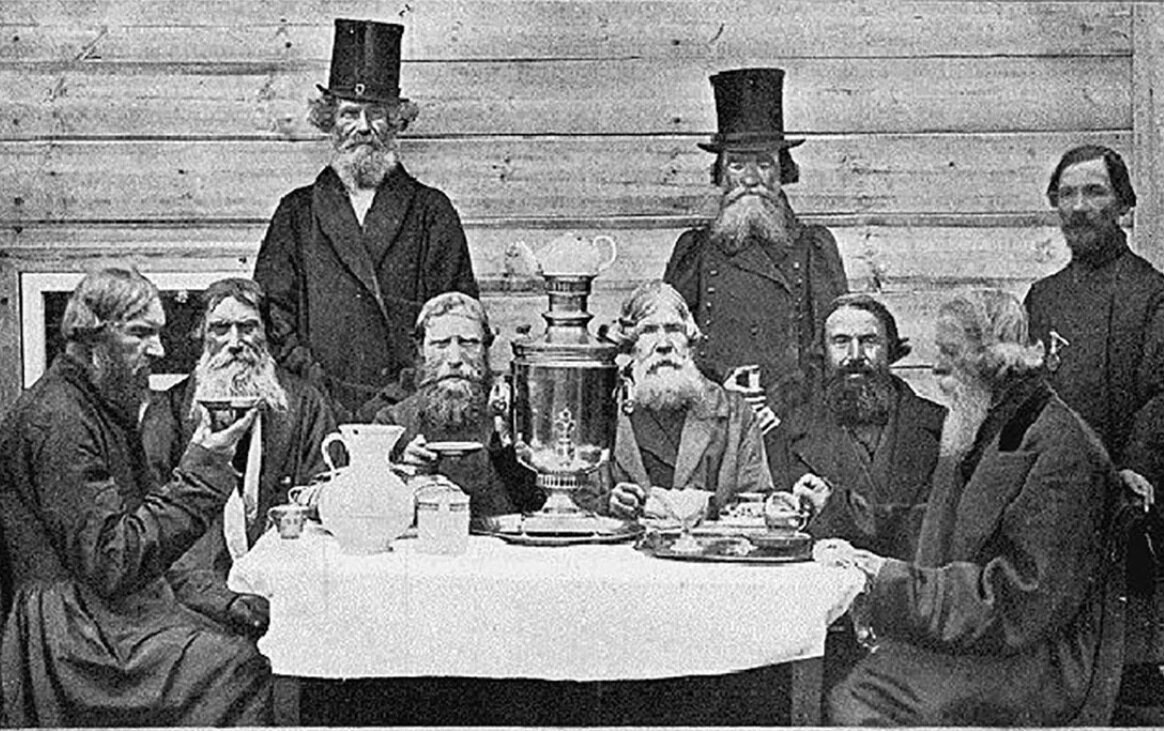  Русское купечество. Они то как раз и прививали  чайную культуру ведения переговоров.