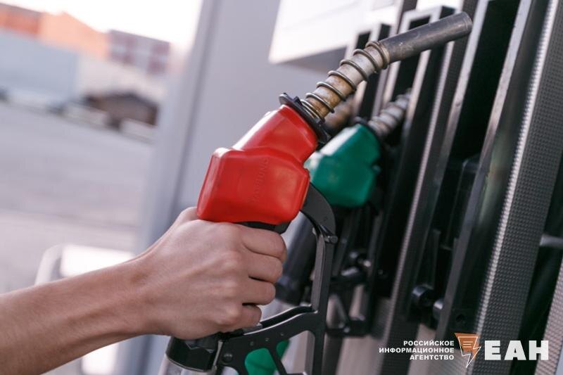    Пистолет на заправке