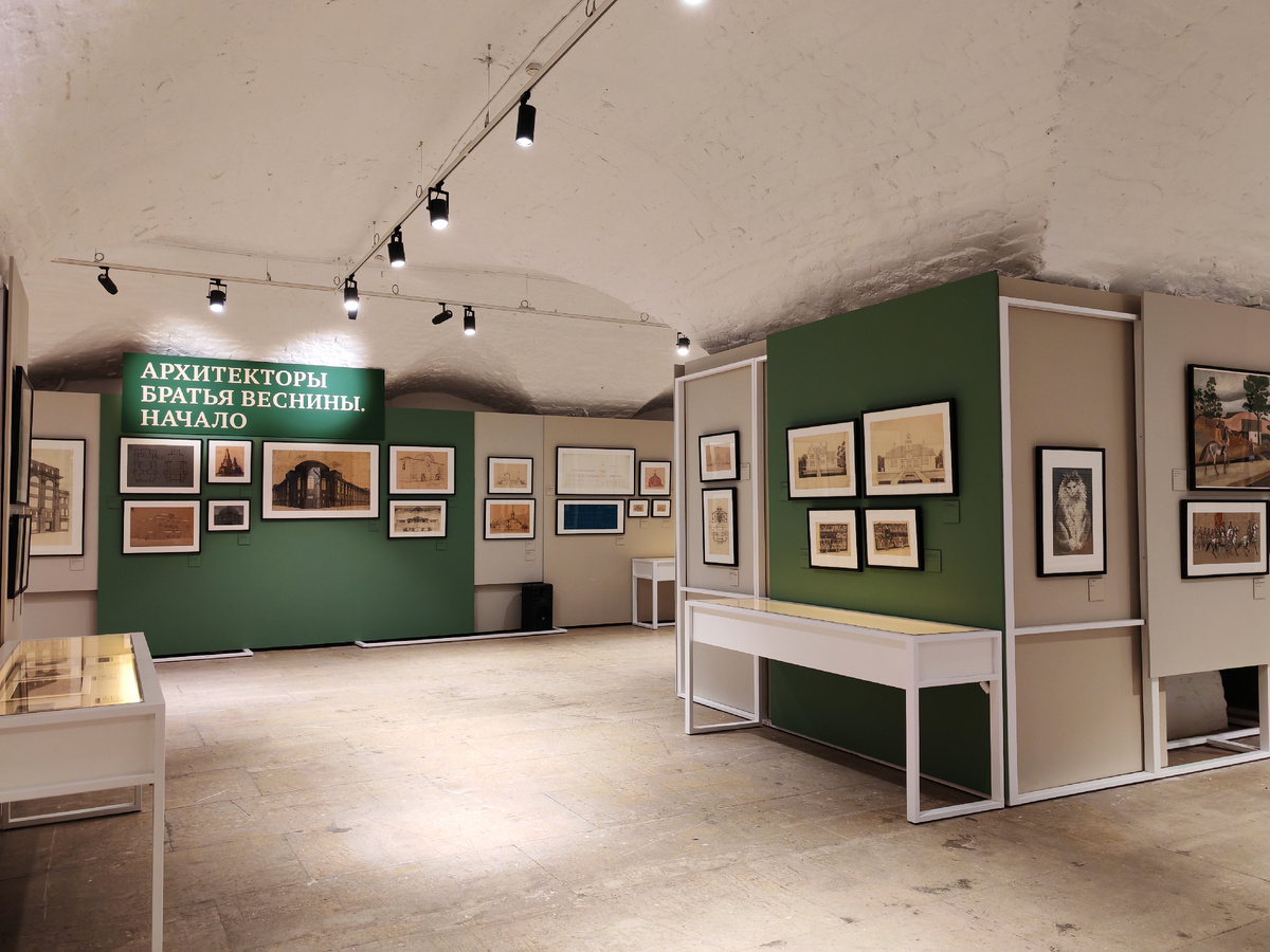 Выставка «Архитекторы братья Веснины. Начало»