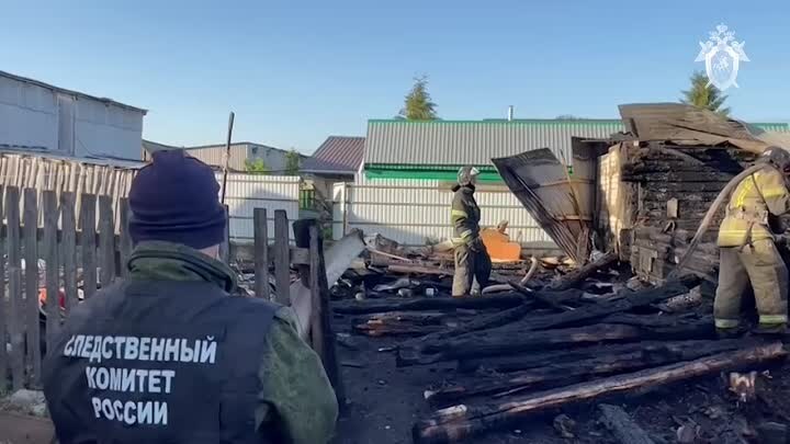 Дом сгорел почти полностью.