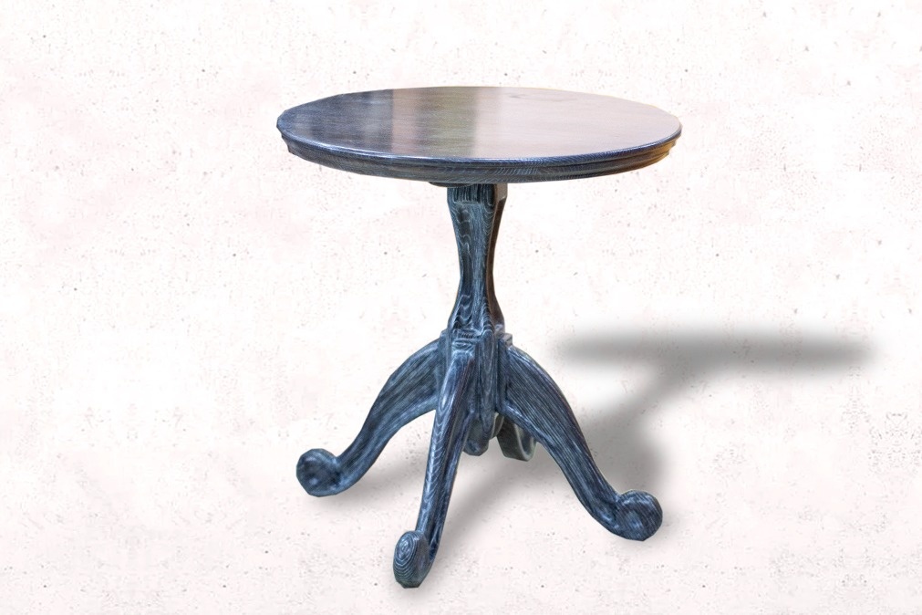 Кофейный столик из массива ясеня.