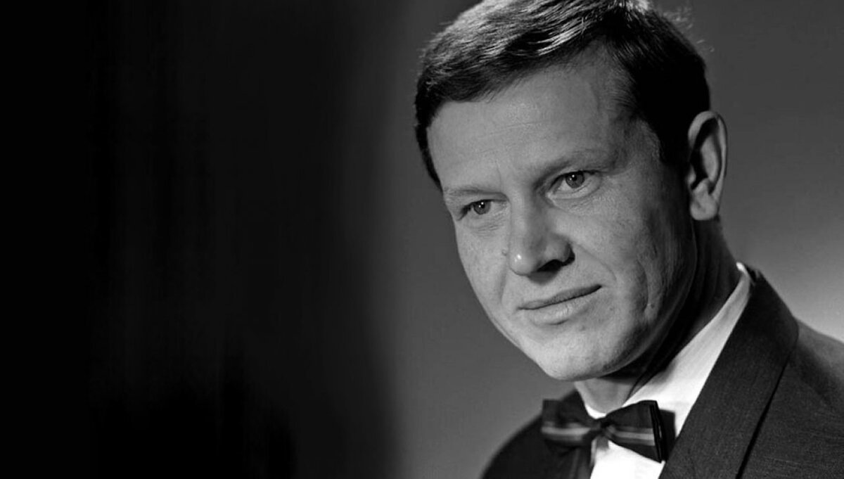 Виктор Антонович Авдюшко — советский актёр театра и кино. Народный артист РСФСР