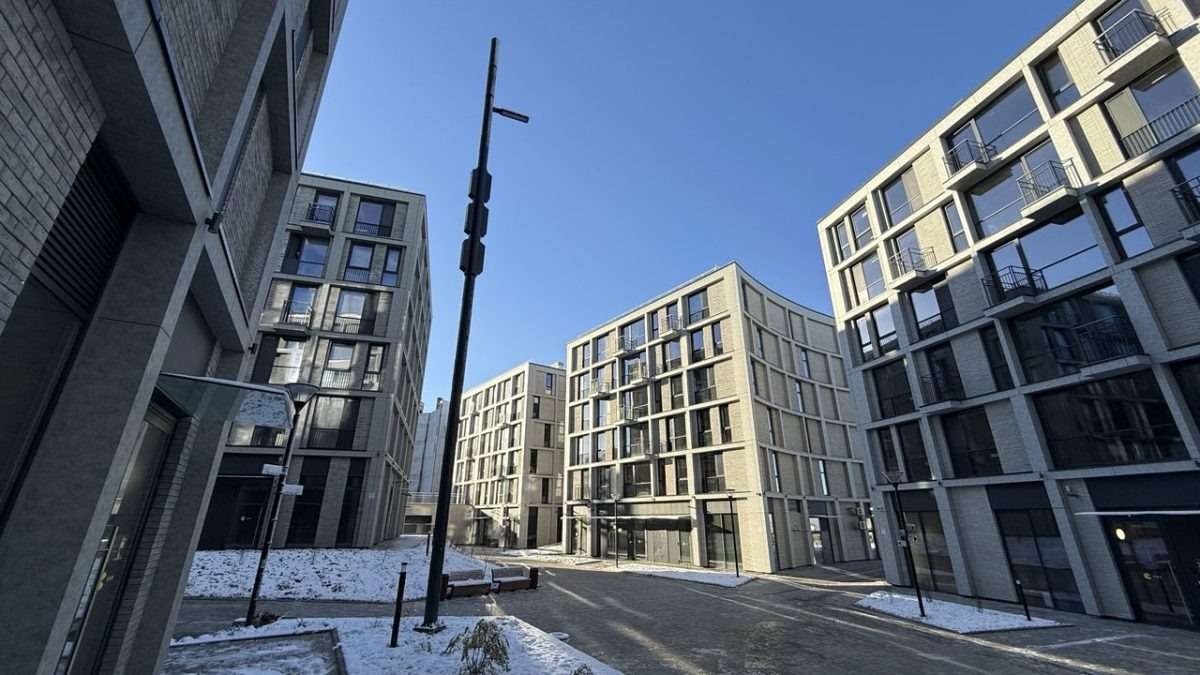    Станции были встроены в смарт-опоры