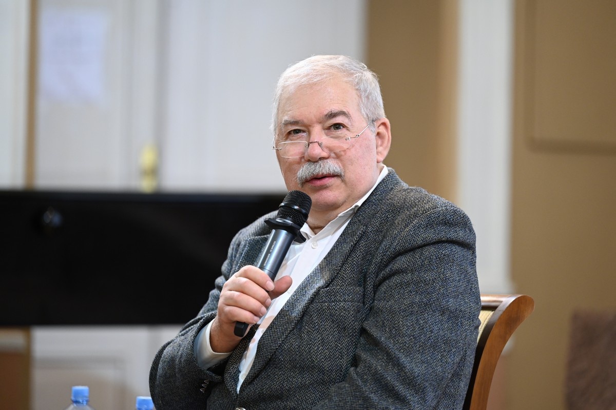 Дмитрий Леонтьев на дискуссии в ТГУ