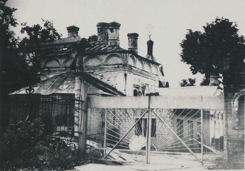 Никольский храм после закрытия
