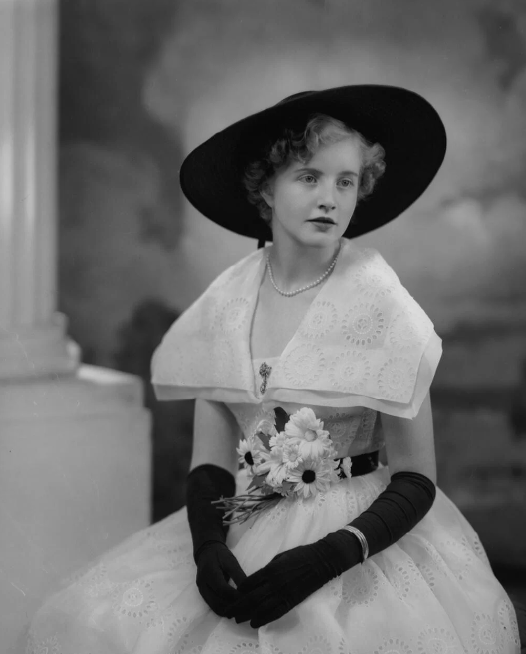 Дебютантка года леди Энн Коук