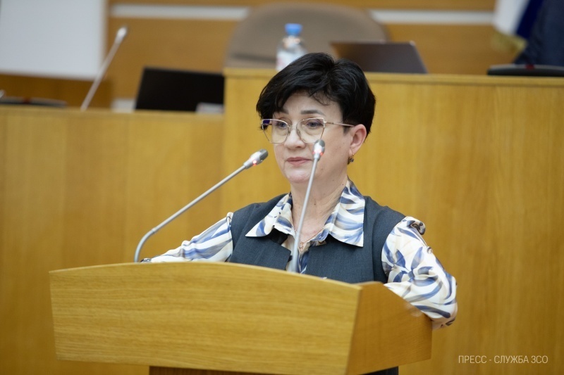    Бюджета на 2026 год и плановый период рассмотрели на публичных слушаниях в Вологде. В заседании участвовали депутаты Закособрания