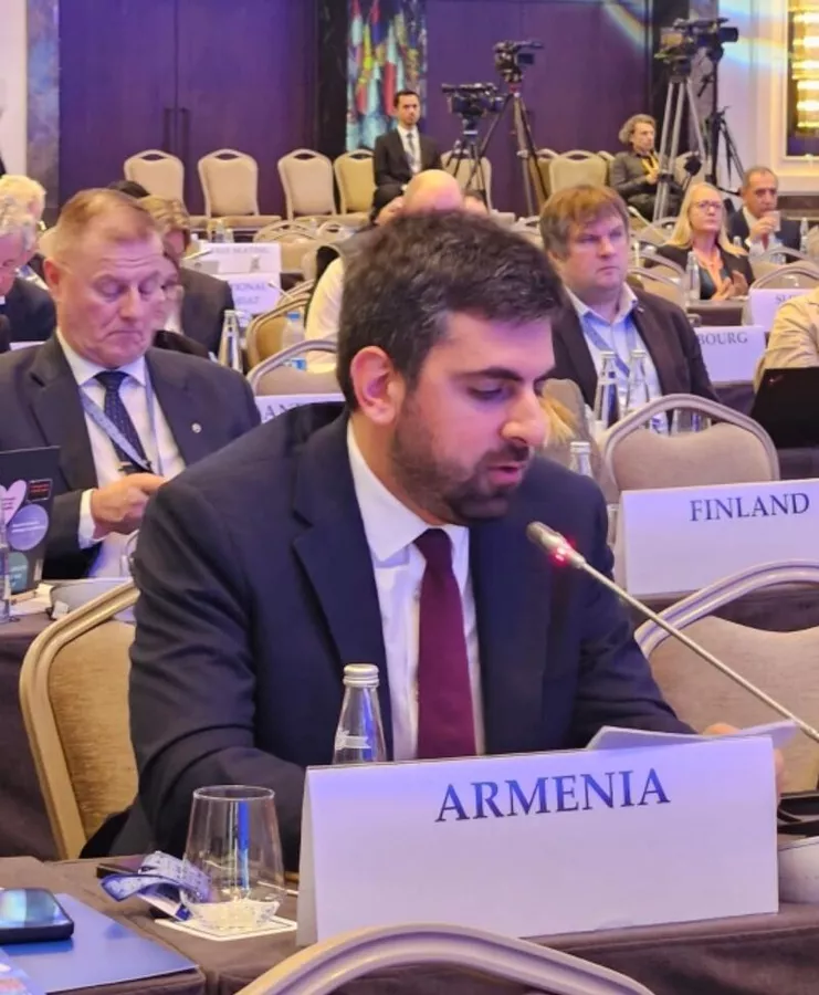 © Photo : official site of the Parliament of RA