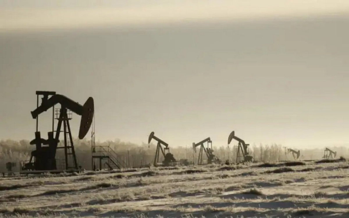    «Лукойл» хочет реализовать зарубежные активы единым пакетом: в числе претендентов – Exxon, Adnoc и Carlyle Фото – ru.freepik.com