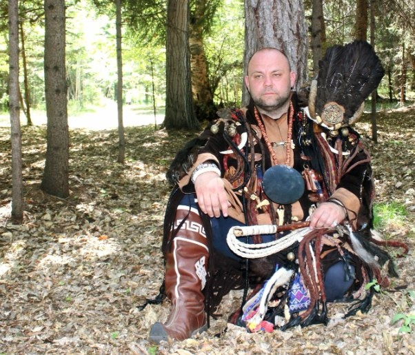    "Николай Кочуров считает себя черным шаманом. ФОТО: личный архив"