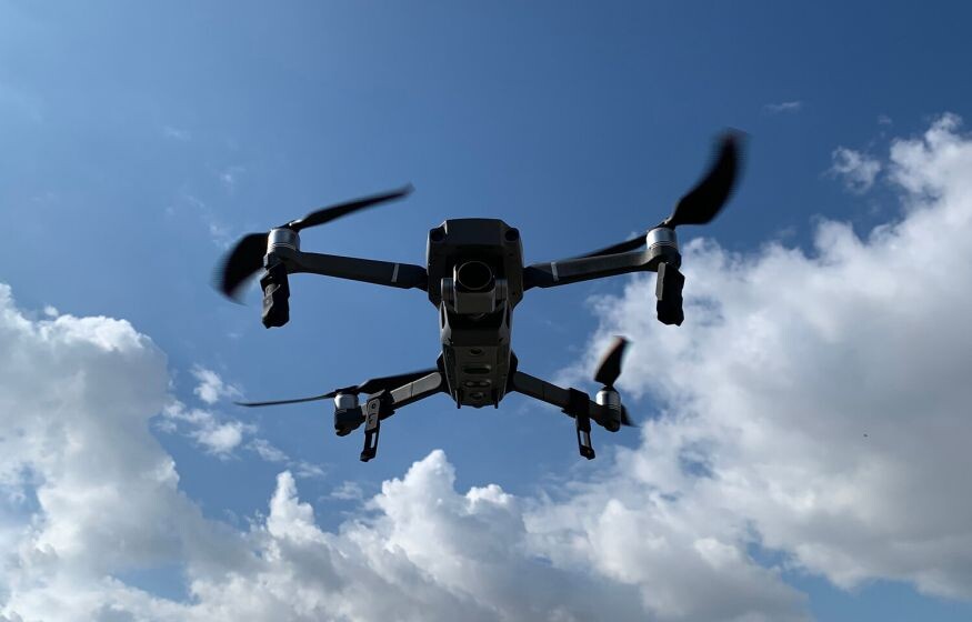    Власти хотят следить за россиянами с помощью дронов: Эксперт раскрыл, законно ли это?