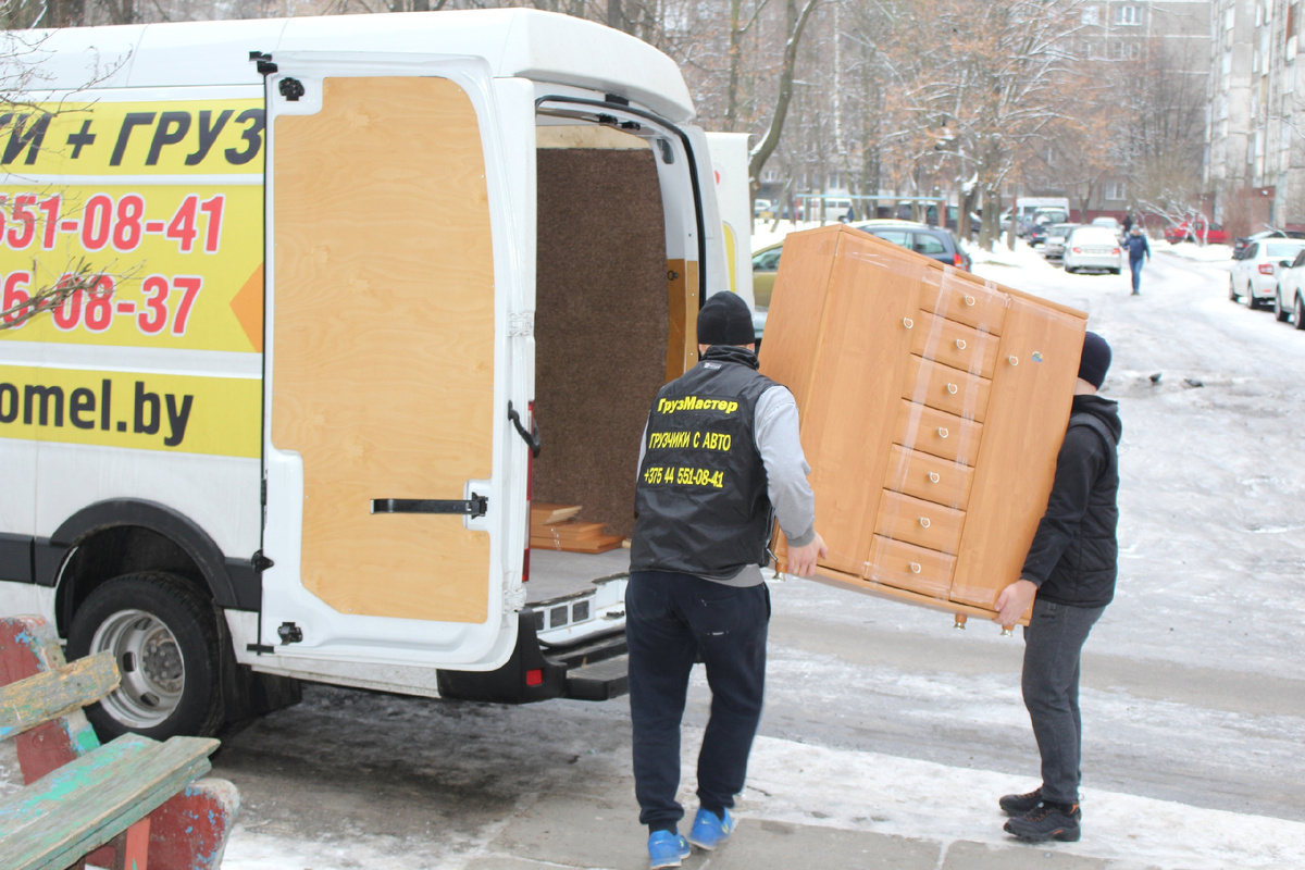 Ищете профессиональную перевозку мебели в Гомеле? Мы предлагаем качественные услуги по перевозке мебели с грузчиками, которые обеспечивают безопасность и бережное отношение к вашему имуществу. Наш сайт https://gruzgomel.by/perevozka-mebeli.php