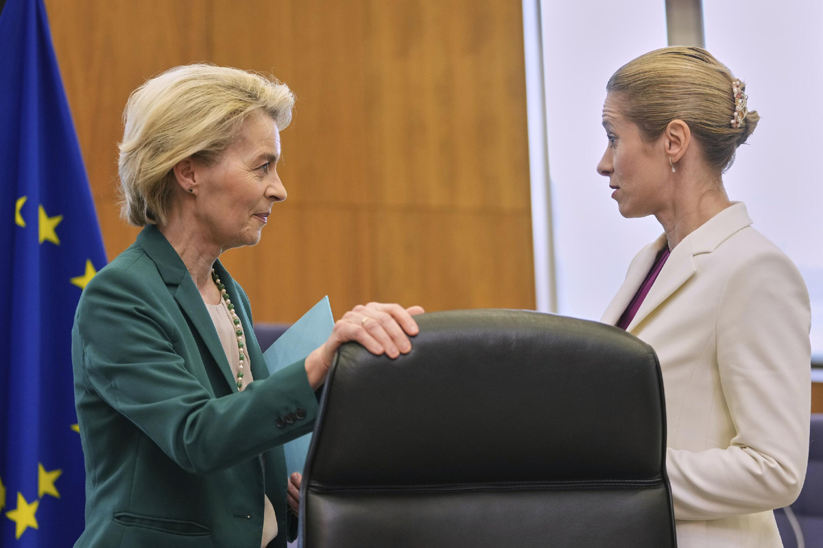 Глава Еврокомиссии Урсула фон дер Ляйен и глава евродипломатии Кая Каллас © AP Photo