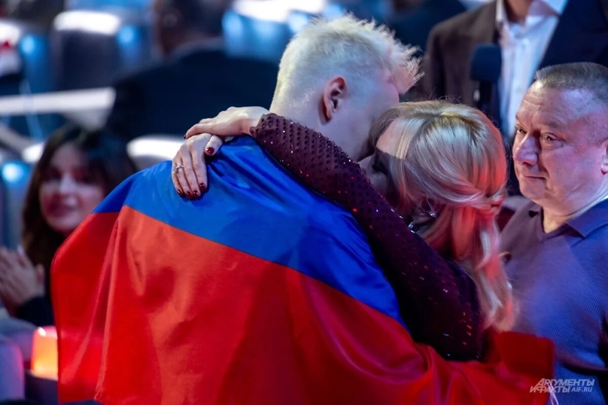    SHAMAN заявил, что планирует скромную свадьбу с Мизулиной