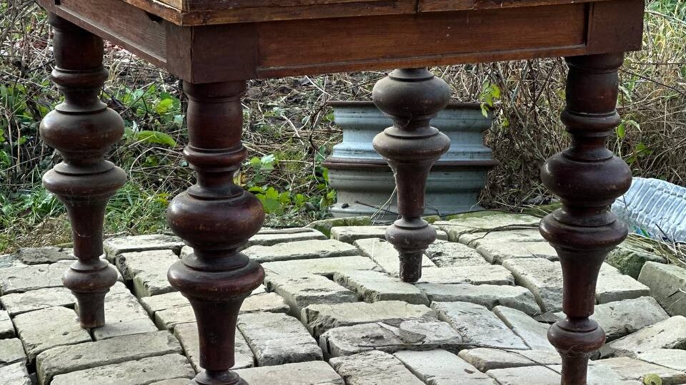 Шикарные находки с чердака старинного дома.