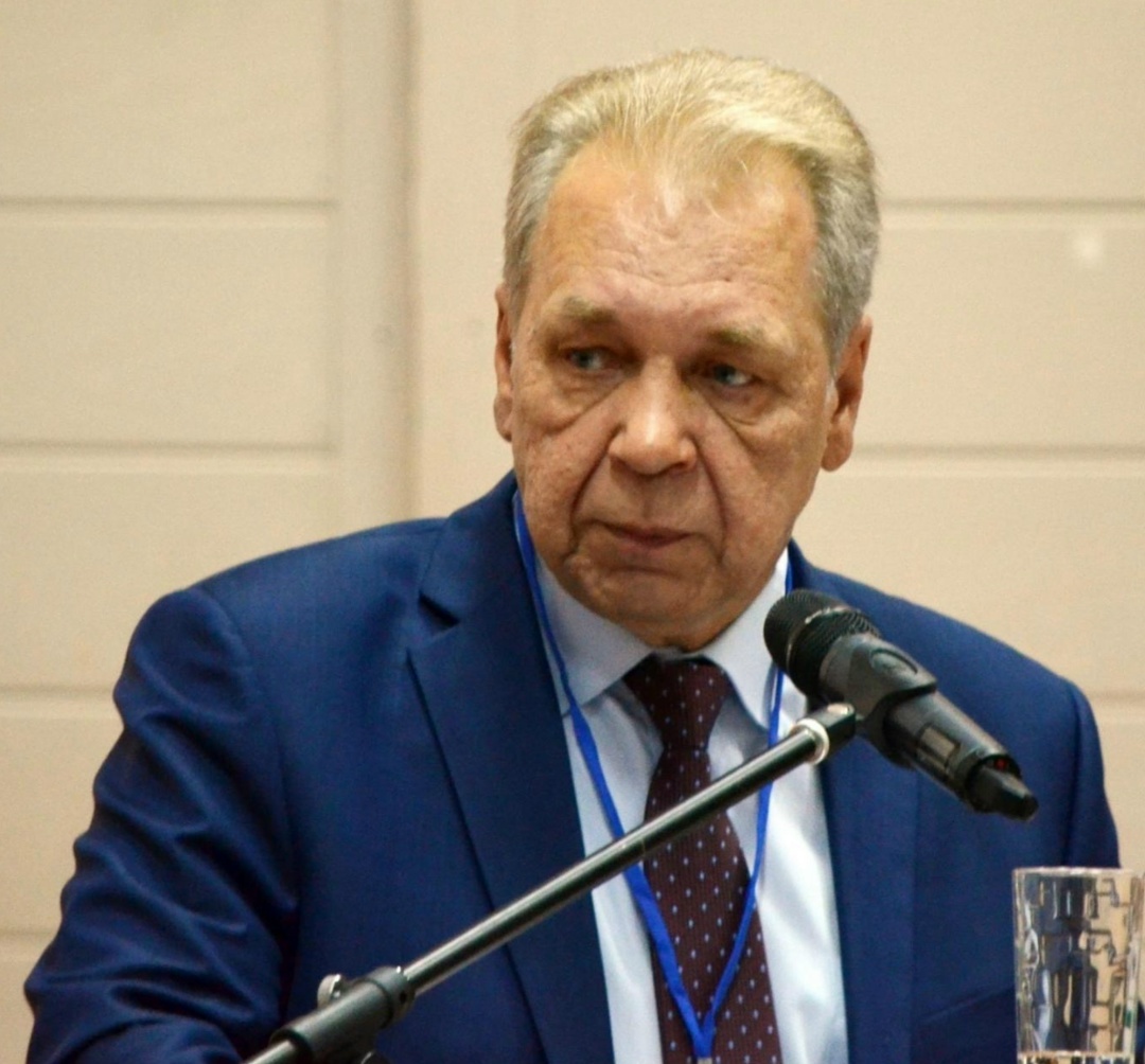    Юрий Николаевич Олейник