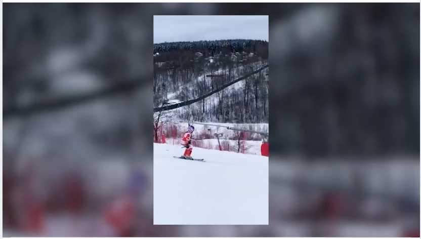Но после знакомства с многодетными родителями Ириной и Александром начался её путь развития. Врачи были против её занятиями спортом. Но в новой семье они начали заниматься с Надей горными лыжами по программе Лиги мечты,и ей это не только очень понравилось, это открыло двери в новый этап её жизни.