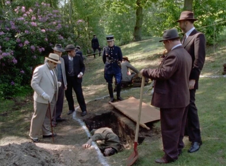 "Убийство на поле для гольфа"