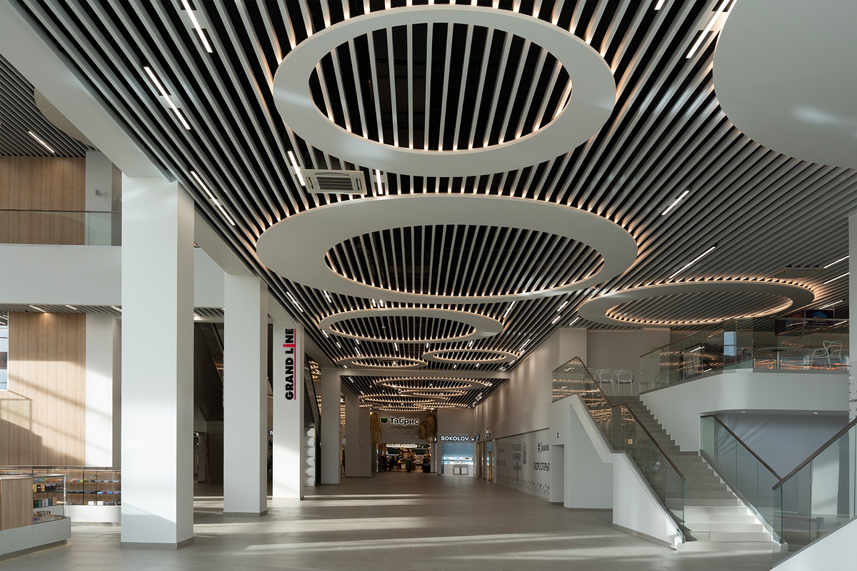 Продукция Grand Line на объекте: Кубота Zn 0,5 мм, цвет — RAL 9003.