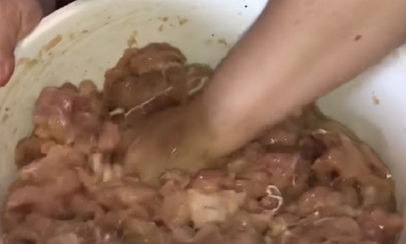 Домашний куриный рулет: сочная альтернатива колбасе своими руками