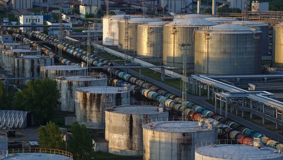    Большой порт. Петербургский нефтяной терминал (ЗАО "ПНТ"). Автор фото: Ваганов Антон/ДП