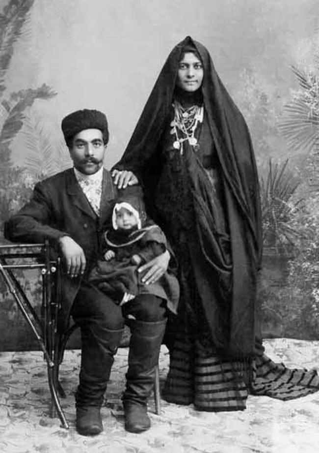 Семья  цыган-аюджи/крымов (фото  начала  ХХ в.)