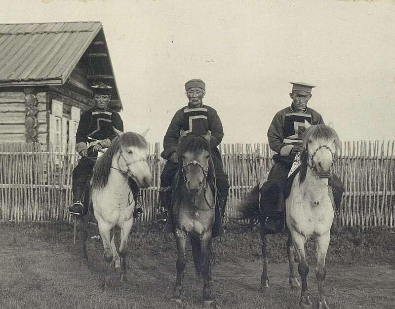 Хамниганы  на  лошадях