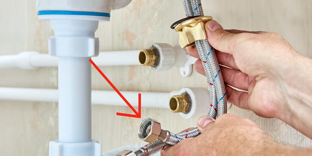 Установка смесителя на кухне: 7 проблем, из-за которых всё пойдёт не так ❌