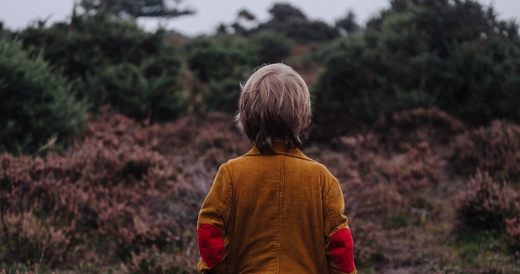 Слепой мальчик, который слышит будущее: тишина придёт в мае – конфликт завершится