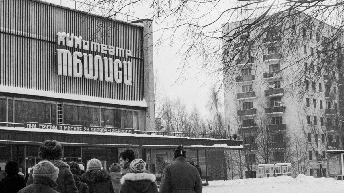 Сюда мы бегали после школы, поиграть в автоматы))