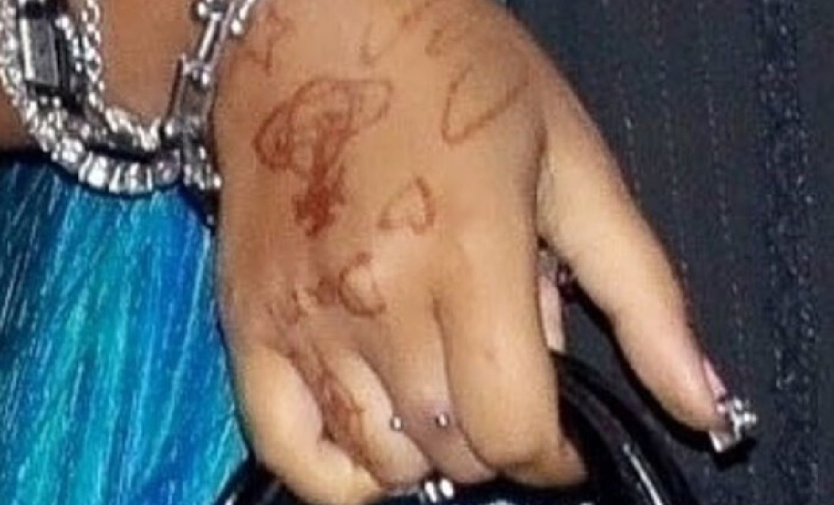    Рука Норт Уэст. Фото: Соцсети