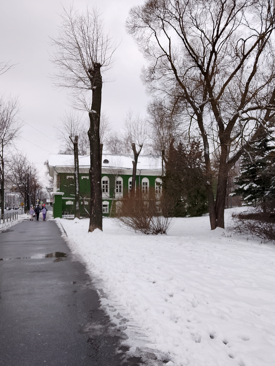 Центральные улицы почистили!!! Фото автора 