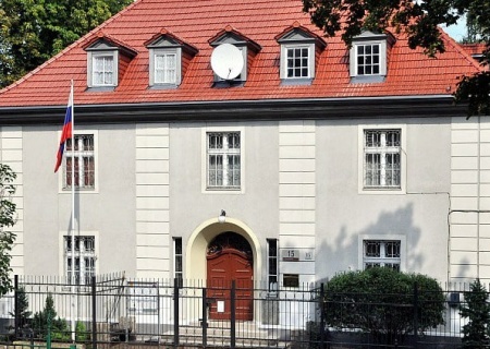    Варшава закрывает последнее генконсульство России в Польше. Москва ответит зеркально