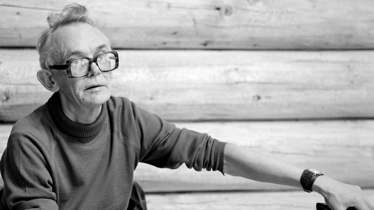 Леонид Иович Гайдай — советский и российский кинорежиссёр, сценарист и киноактёр